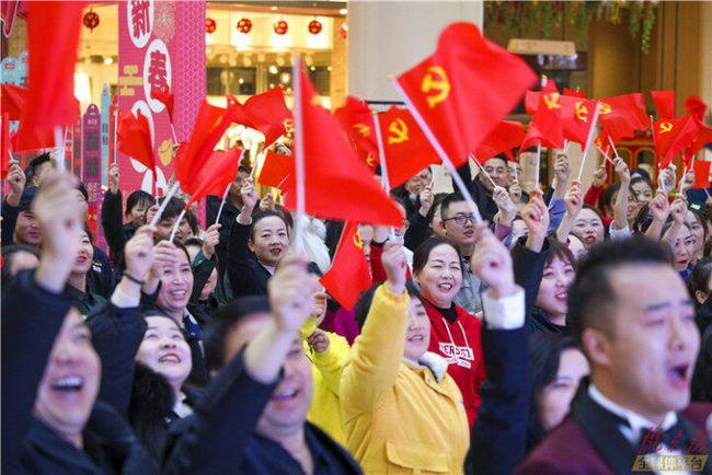 “毒性”和香烟差不多，很多国家已经全面禁售，我们还在大量生产